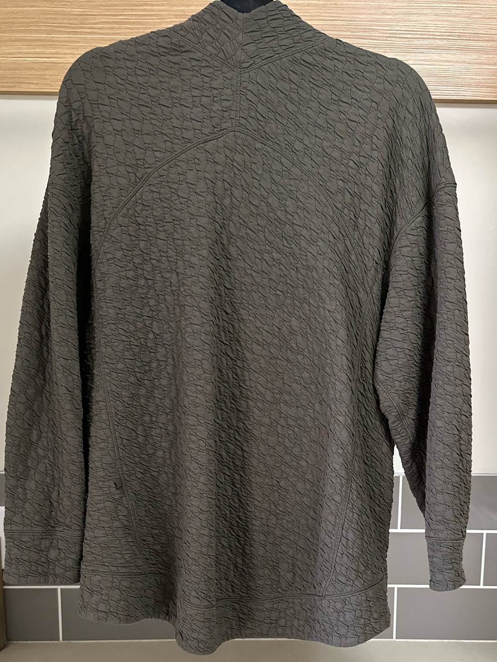 Lululemon Rippled V-Neck Pullover - Picture 10 of 13